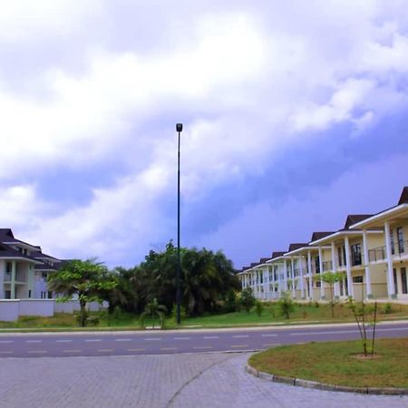 Lakowe Lakes Golf Resort Apartment Lagos Exterior photo